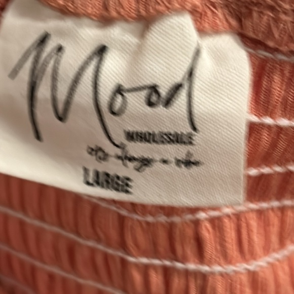 NWOT  Off Shoulder Cropped Top  3/4 Sleeves Size Large Boutique Brand - Picture 3 of 5